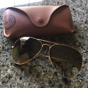 EUC Rayban Aviator Large Brown lens/gold frame